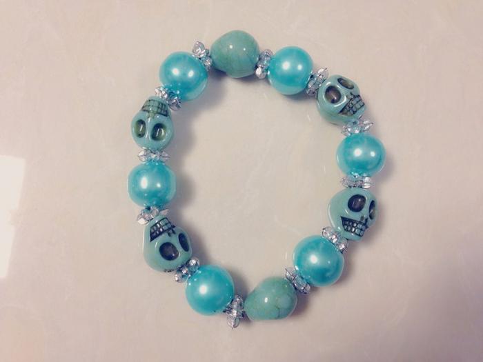 Glass beads pearls silver skull bracelet S7 Glass beads pearls silver skull bracelet S7