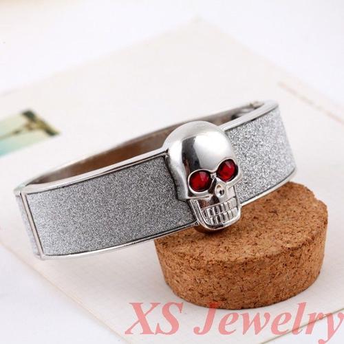 Europe and the United States smooth metal bracelet bracelet bracelet Punk Skull opening exaggerated female models