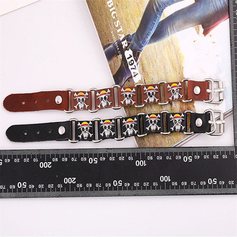 Online Distribution Pirate Skull Genuine Leather Bracelet Two Colors Optional Anime Peripheral Ornament Cattle Leather Bracelet