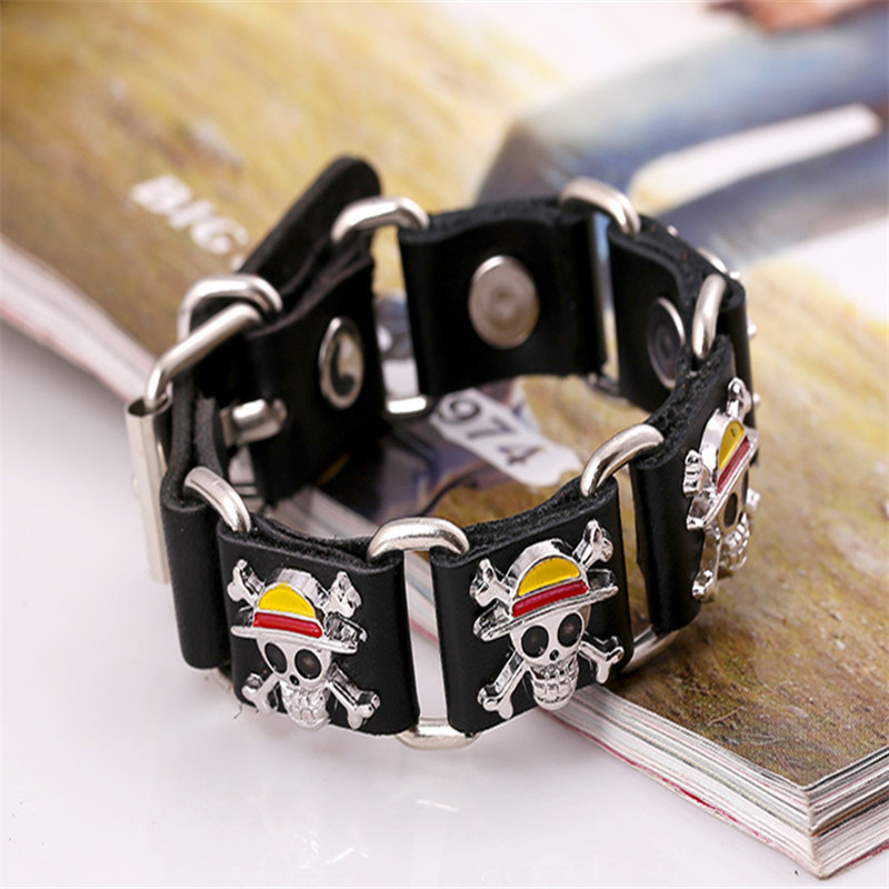 Online Distribution Pirate Skull Genuine Leather Bracelet Two Colors Optional Anime Peripheral Ornament Cattle Leather Bracelet