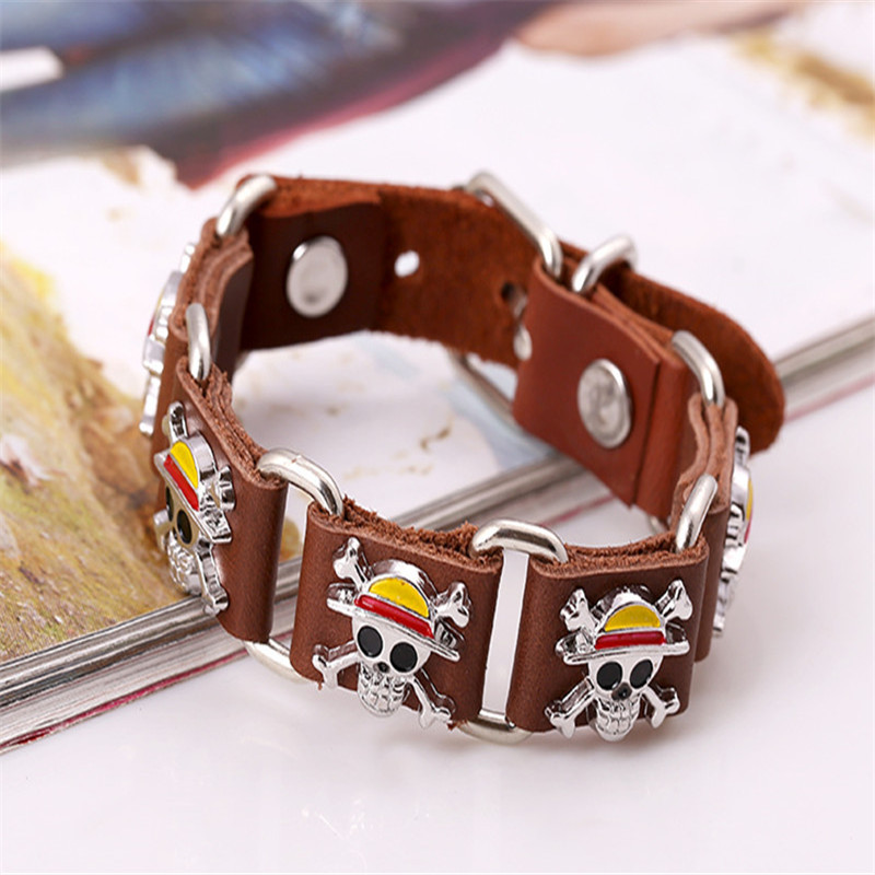 Online Distribution Pirate Skull Genuine Leather Bracelet Two Colors Optional Anime Peripheral Ornament Cattle Leather Bracelet