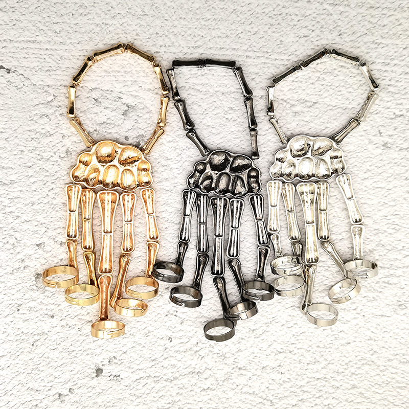 European and American Popular Halloween Bracelet Punk Exaggerated Ghost Hand Skull Bracelet Metal Texture Mitten-Type Bracelet Female