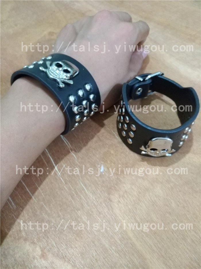 Metal rivets skull bracelet metal punk wind leather wristbands Metal rivets skull bracelet metal punk wind leather wristbands