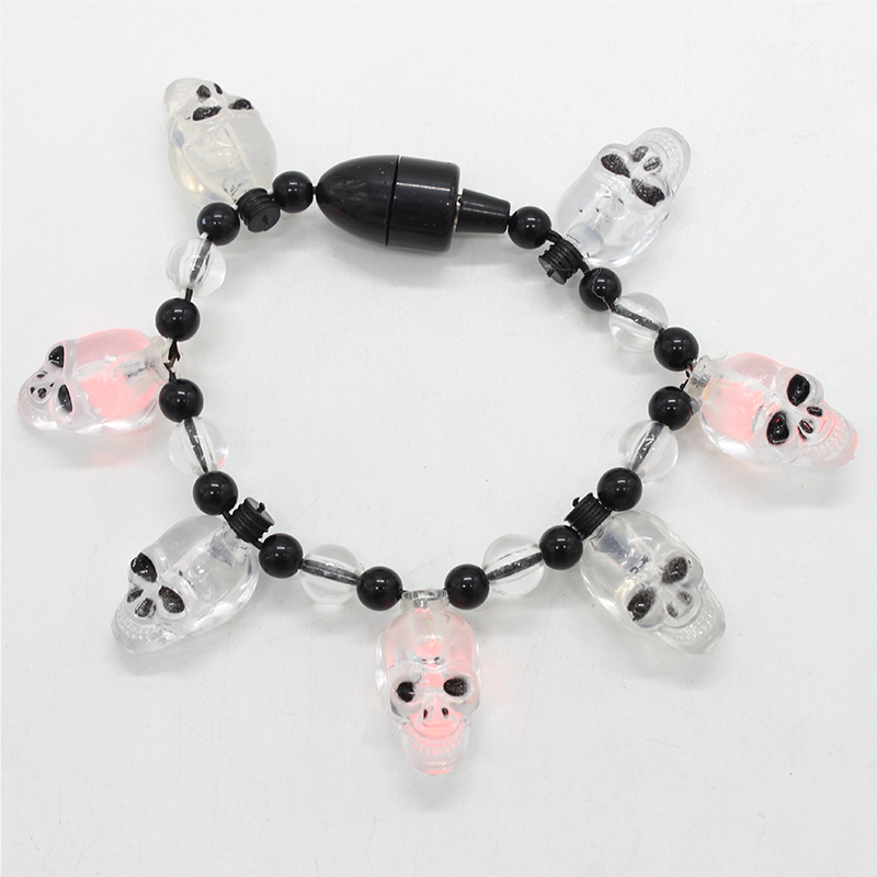 ZD Halloween Luminous Bracelet Skull Lighting Chain Manufacturer Foreign Trade Popular Style LED Luminous Bracelet Magnet Bracelet