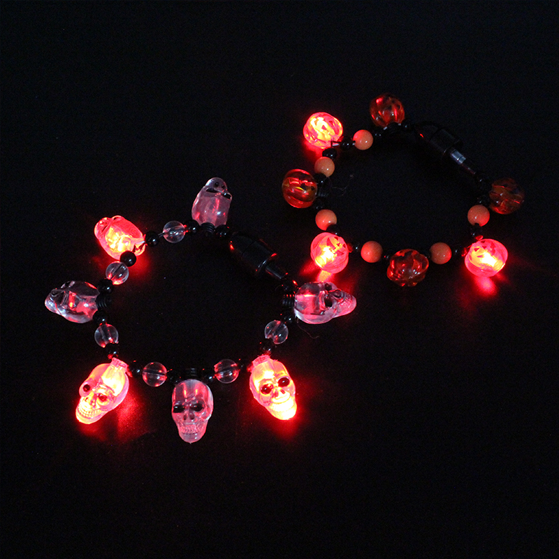 ZD Halloween Luminous Bracelet Skull Lighting Chain Manufacturer Foreign Trade Popular Style LED Luminous Bracelet Magnet Bracelet