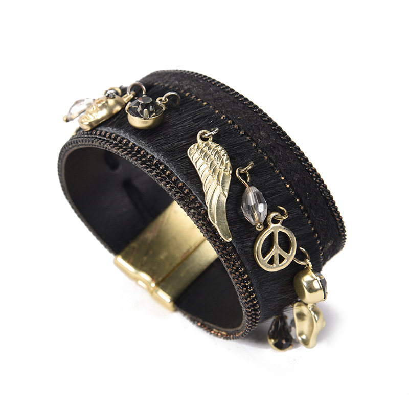 2019 European and American New Skull Tassel Bracelet Personalized Hip Hop Magnetic Buckle Bracelet Couple Bracelet Factory Wholesale 2019 European and American New Skull Tassel Bracelet Personalized Hip Hop Magnetic Buckle Bracelet Couple Bracelet Factory Wholesale