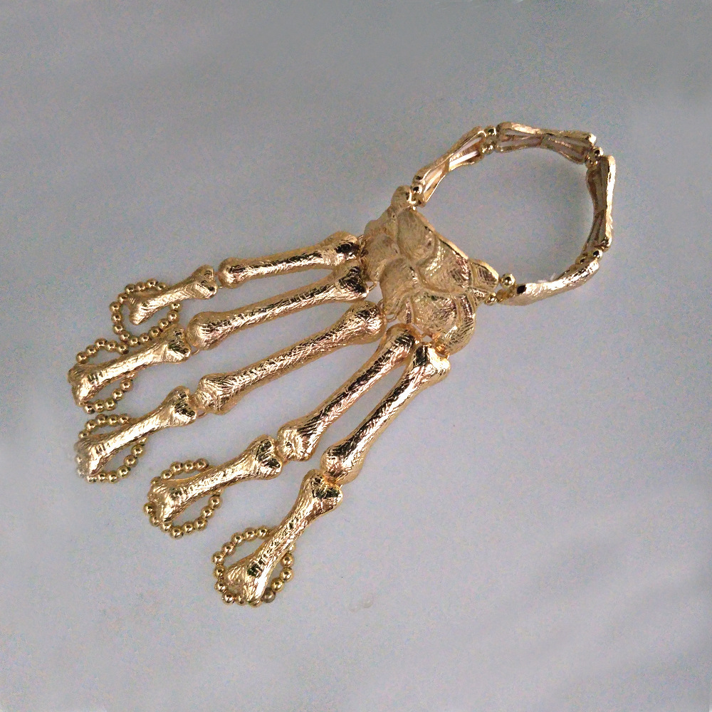 E0019 European and American Fashion Best-Seller Metal Bone Skull Bracelet Ghost Claw Finger Bracelet Halloween Ornaments