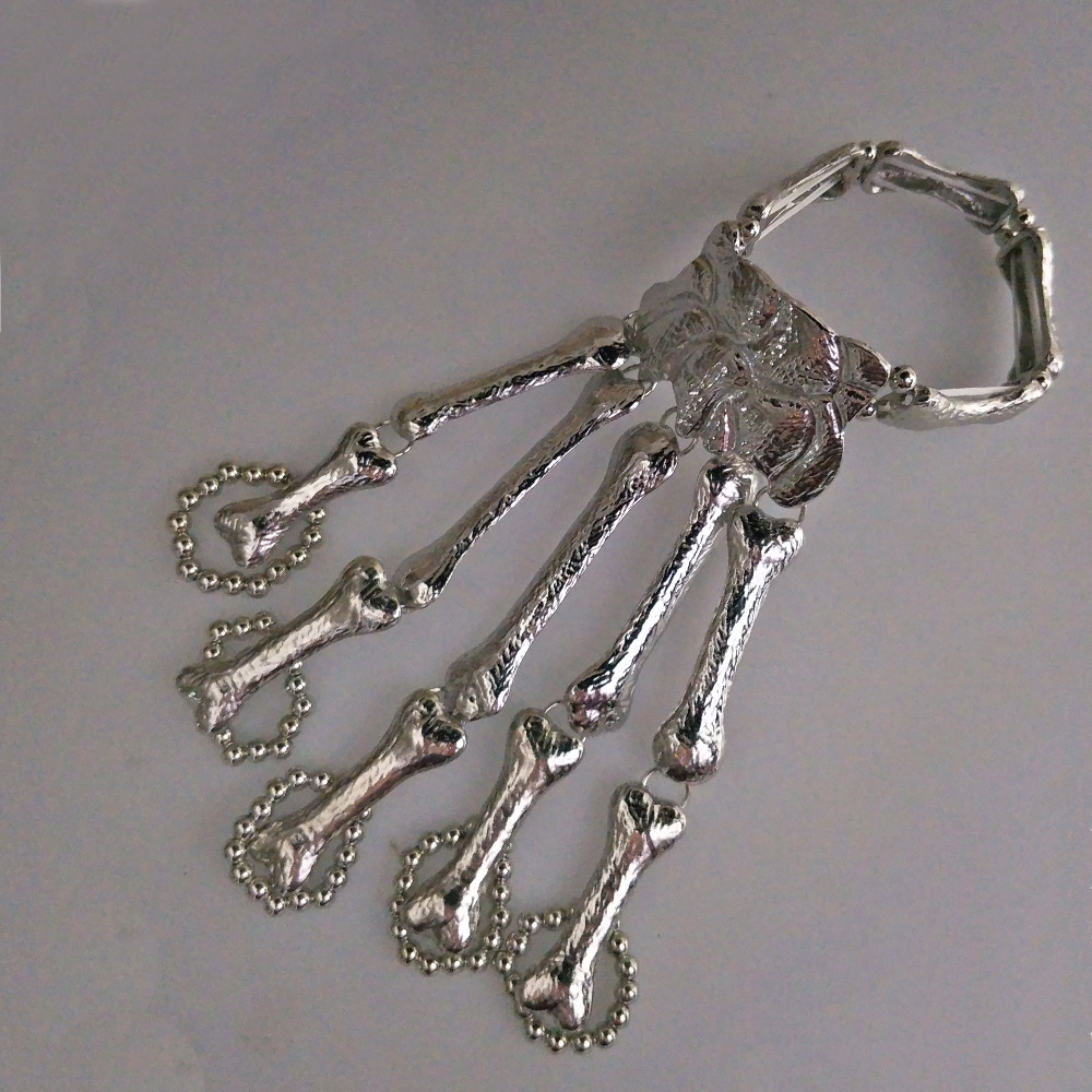 E0019 European and American Fashion Best-Seller Metal Bone Skull Bracelet Ghost Claw Finger Bracelet Halloween Ornaments