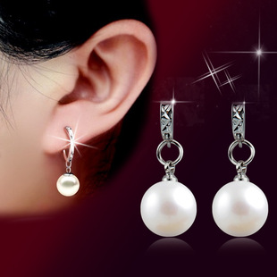 KoreanStyle Boutique Ear Stud Whole Crystal Gem Antler Earrings Elegant Threedimensional Christmas Reindeer Ear Stud KoreanStyle Boutique Ear Stud Whole Crystal Gem Antler Earrings Elegant Threedimensional Christmas Reindeer Ear Stud
