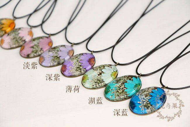 Time gem really dried flower necklace
