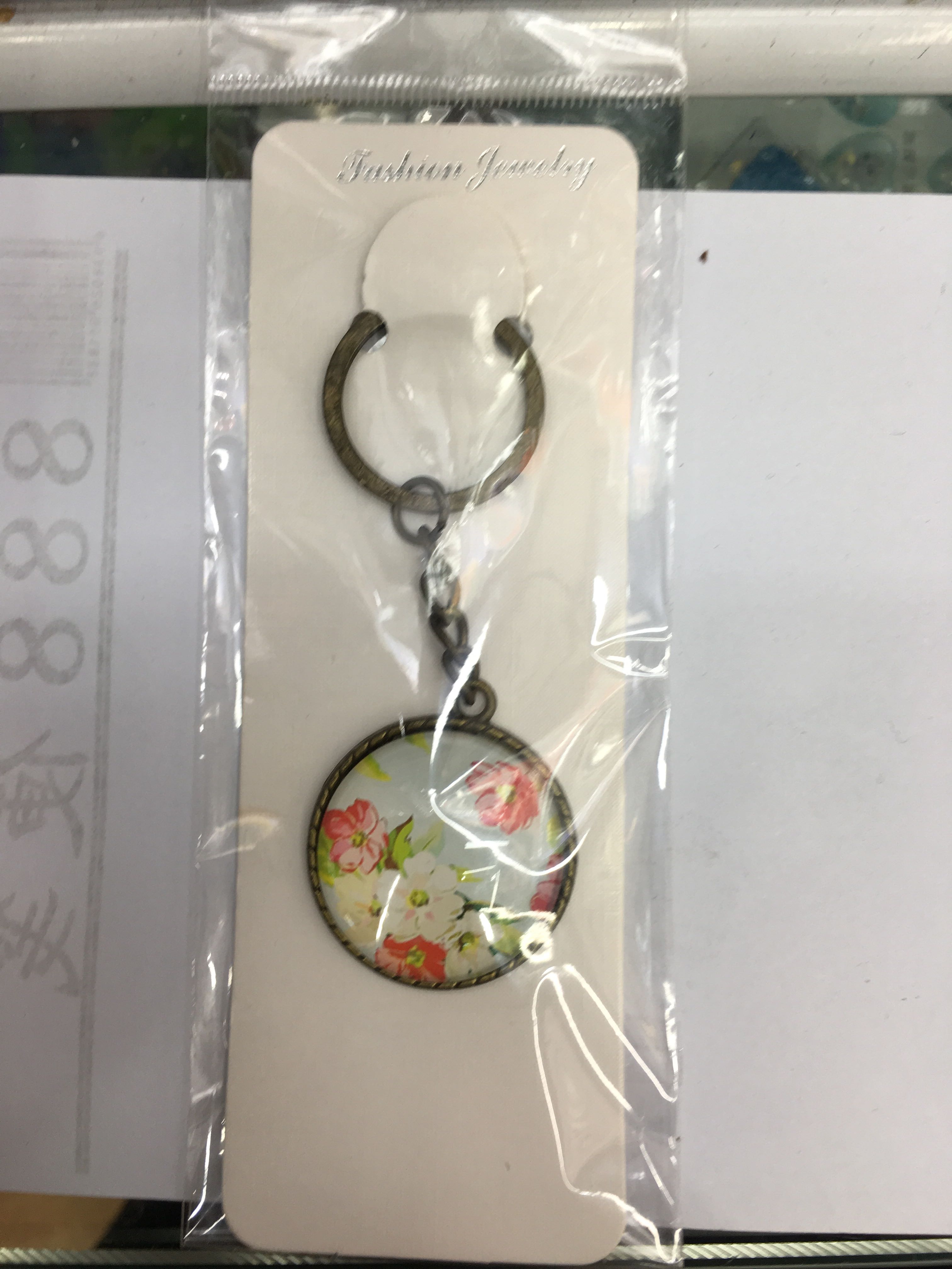 Retro trend glass map time gem key chain