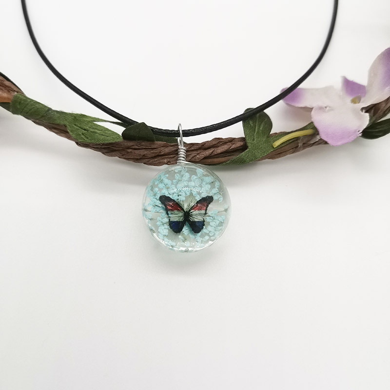 Creative butterfly lace lady necklace real flower dry flower time gem handmade features tourism necklace Creative butterfly lace lady necklace real flower dry flower time gem handmade features tourism necklace