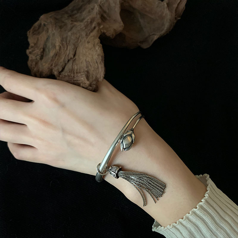 Retro Elephant Ethnic Style Bracelet Flower Tassel Pendant Distressed Ins Female Heavy Industry Fashion Temperament Hand Jewelry