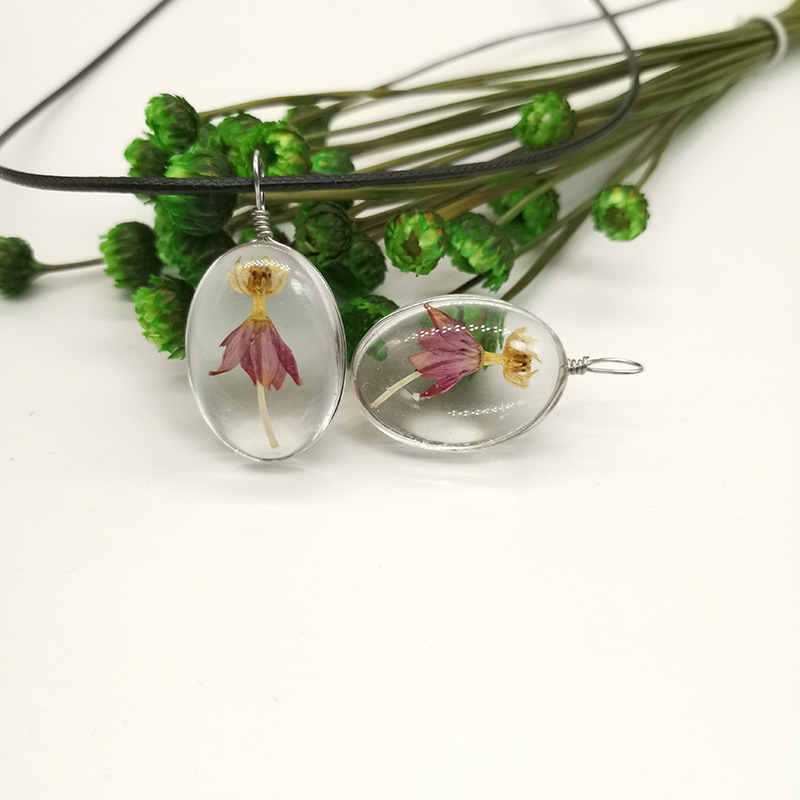 New beautiful simple plant eternal life flower dance spend time gem dry flower pendant necklace girl adorn article