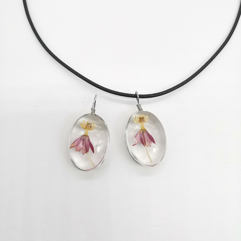 New beautiful simple plant eternal life flower dance spend time gem dry flower pendant necklace girl adorn article