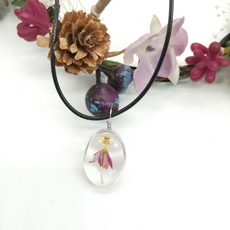 New beautiful simple plant eternal life flower dance spend time gem dry flower pendant necklace girl adorn article