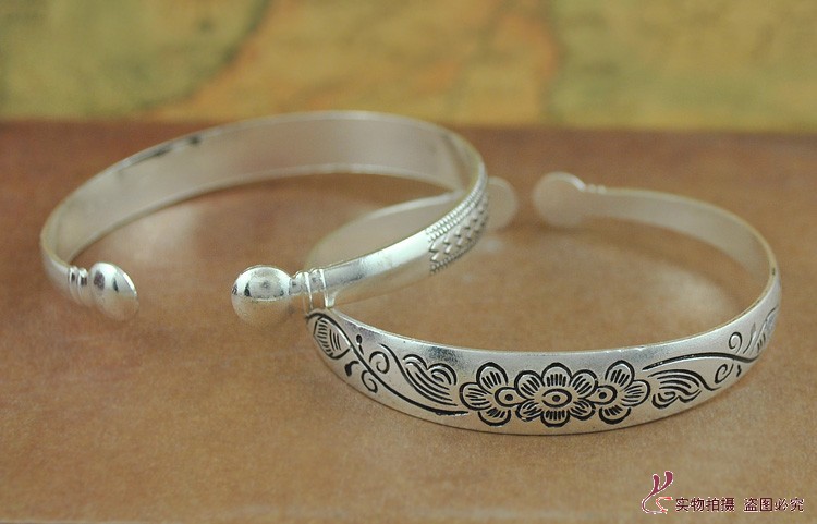 Tibetan Silver Bracelet Miao Silver Jewelry Vintage Engraving Open Women's Bracelet Carving Dragon and Phoenix Stall Wholesale Supply Ethnic Style Jewelry