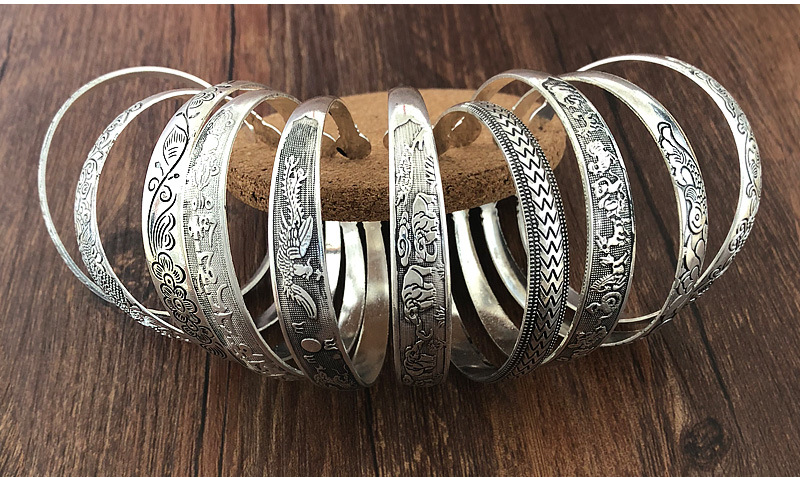 Tibetan Silver Bracelet Miao Silver Jewelry Vintage Engraving Open Women's Bracelet Carving Dragon and Phoenix Stall Wholesale Supply Ethnic Style Jewelry