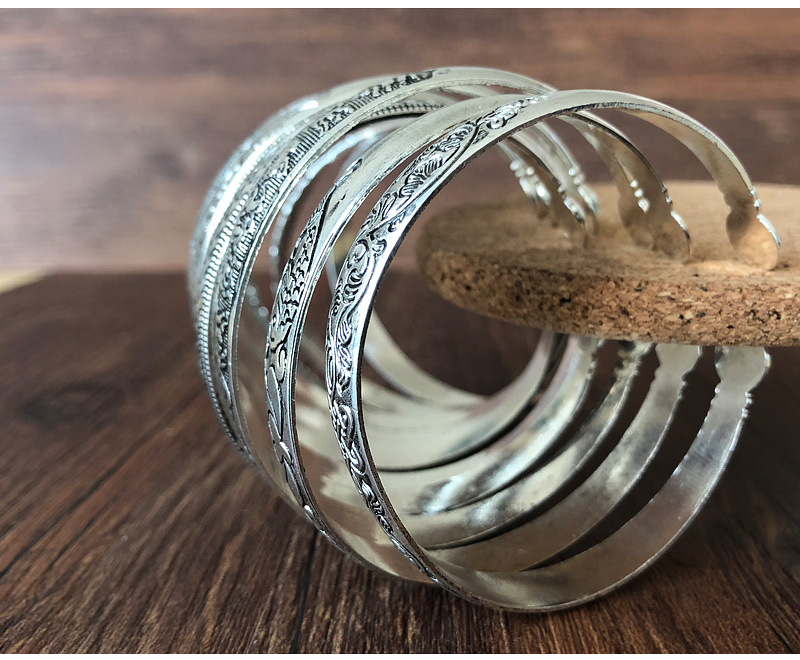Tibetan Silver Bracelet Miao Silver Jewelry Vintage Engraving Open Women's Bracelet Carving Dragon and Phoenix Stall Wholesale Supply Ethnic Style Jewelry