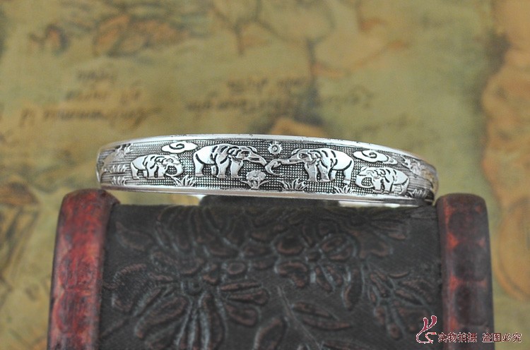 Tibetan Silver Bracelet Miao Silver Jewelry Vintage Engraving Open Women's Bracelet Carving Dragon and Phoenix Stall Wholesale Supply Ethnic Style Jewelry