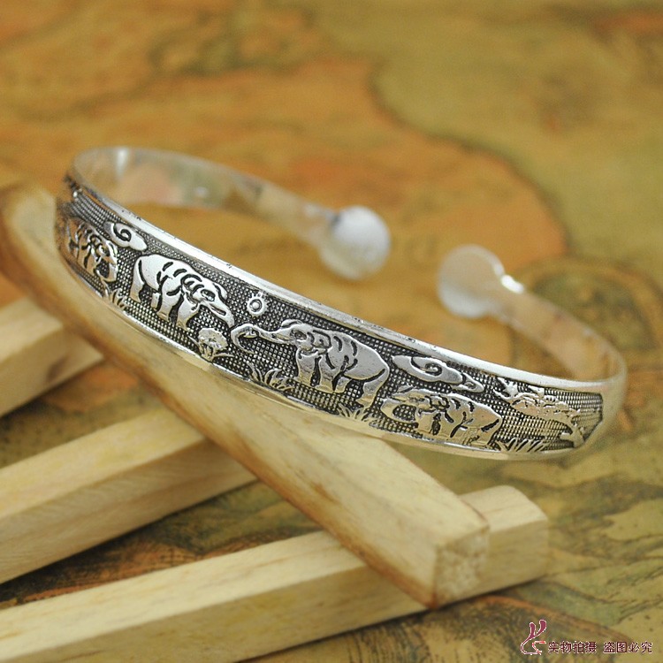 Tibetan Silver Bracelet Miao Silver Jewelry Vintage Engraving Open Women's Bracelet Carving Dragon and Phoenix Stall Wholesale Supply Ethnic Style Jewelry