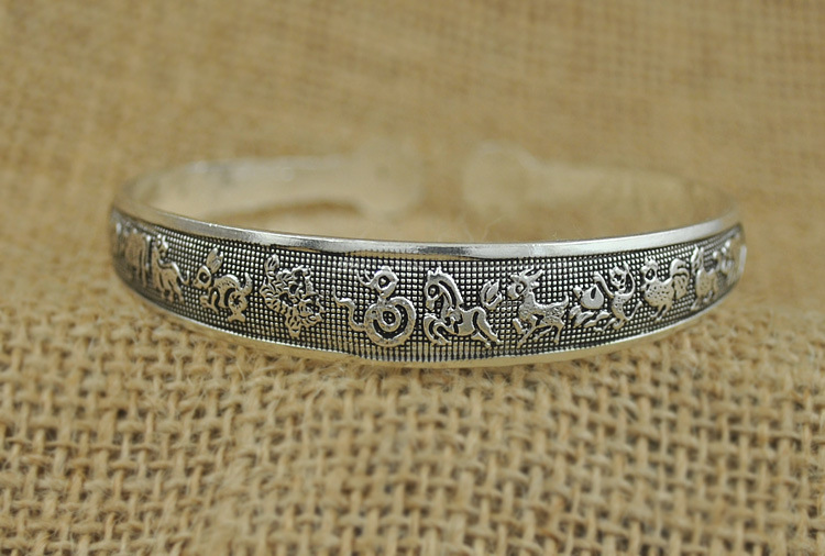 Tibetan Silver Bracelet Miao Silver Jewelry Vintage Engraving Open Women's Bracelet Carving Dragon and Phoenix Stall Wholesale Supply Ethnic Style Jewelry