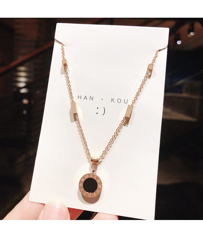 2020 New Fashion Compass Necklace Female Clavicle Chain Simple Temperament Black Agate Pendant Niche Design Necklace 2020 New Fashion Compass Necklace Female Clavicle Chain Simple Temperament Black Agate Pendant Niche Design Necklace