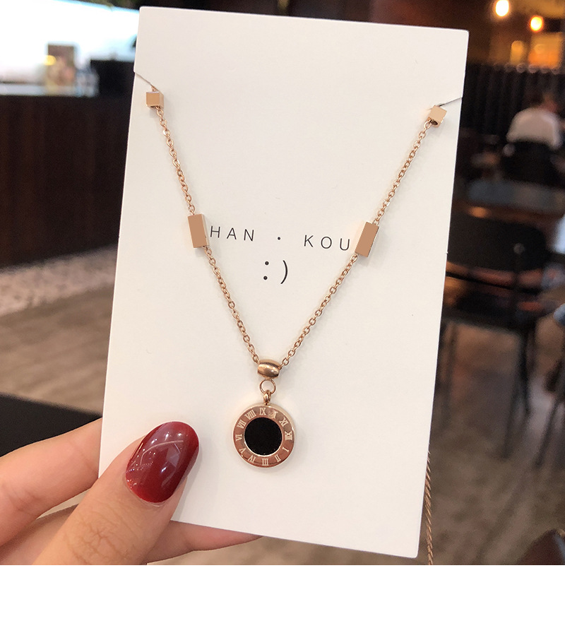 2020 New Fashion Compass Necklace Female Clavicle Chain Simple Temperament Black Agate Pendant Niche Design Necklace 2020 New Fashion Compass Necklace Female Clavicle Chain Simple Temperament Black Agate Pendant Niche Design Necklace