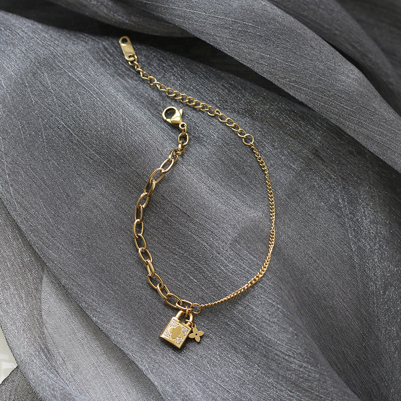 Micro-Inlaid Lock Head Small Little Flower Chain Bracelet Simple New Titanium Steel Plated 18K Gold Color Protection One Piece Dropshipping