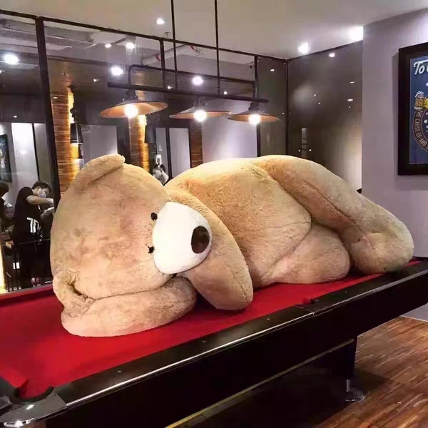 Costco presents a lover with a 2.6-meter giant bear doll as a giftYouTube toy