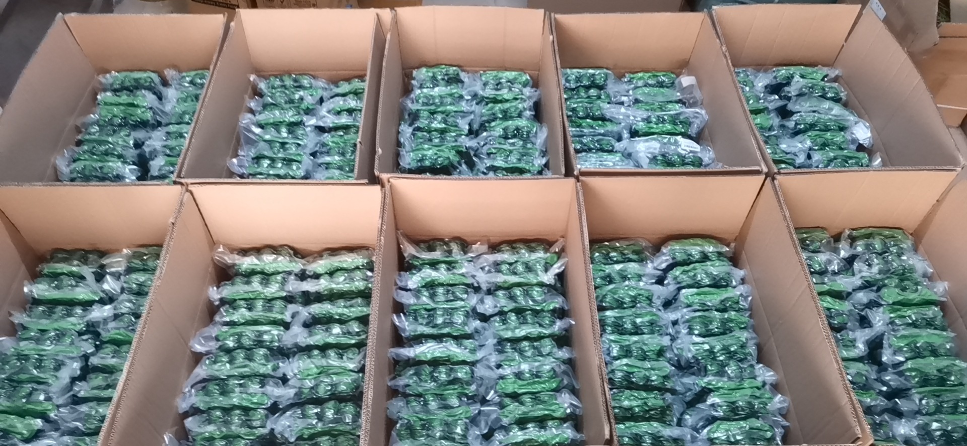 [Foreign Trade Cross-Border] New Green Fist Red Spider Gloves Plush Toy Manufacturer Children's Boxing Gloves Giant