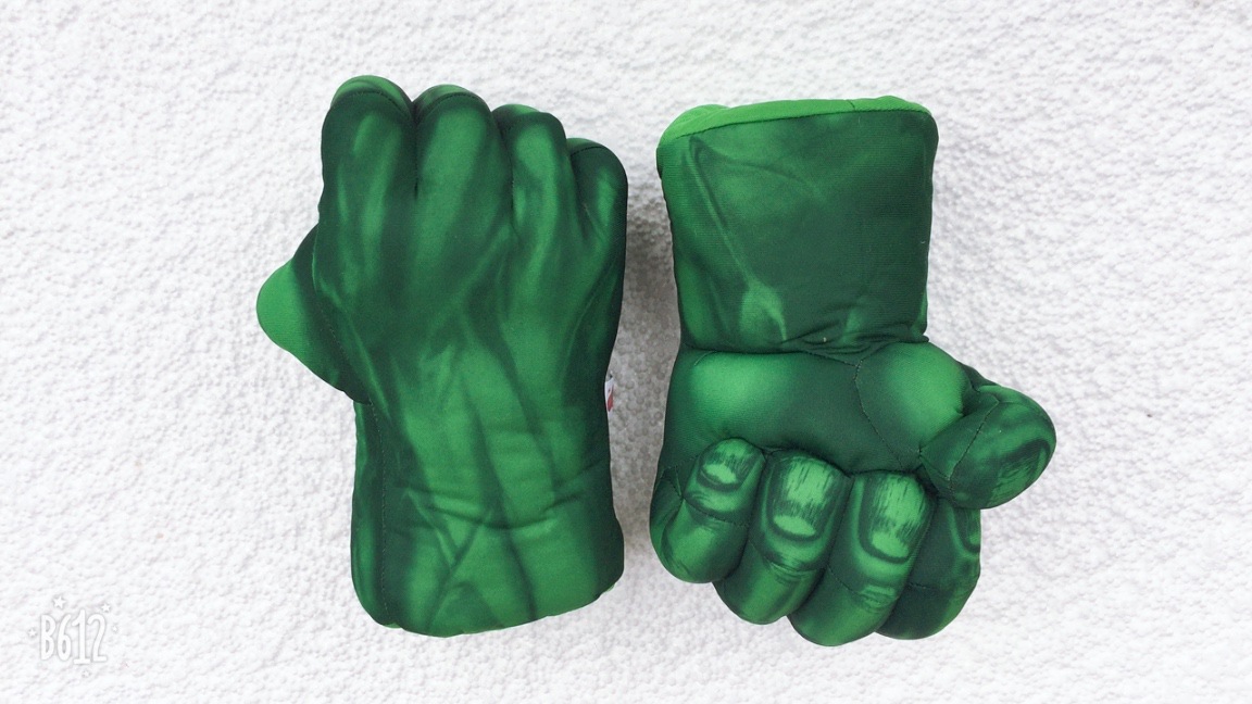 [Foreign Trade Cross-Border] New Green Fist Red Spider Gloves Plush Toy Manufacturer Children's Boxing Gloves Giant