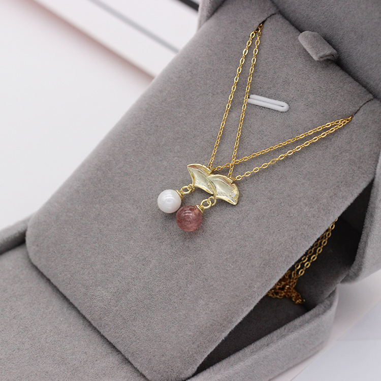 S925 pure silver plated platinum garnet strawberry crystal maple leaf necklace simple and grace valentine&#039;s day gift from Korea and Japan