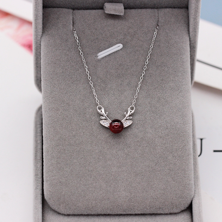 S925 pure silver platinum-plated strawberry crystal garnet elk necklace simple and versatile fashion valentine&#039;s day gift from Japan and Korea