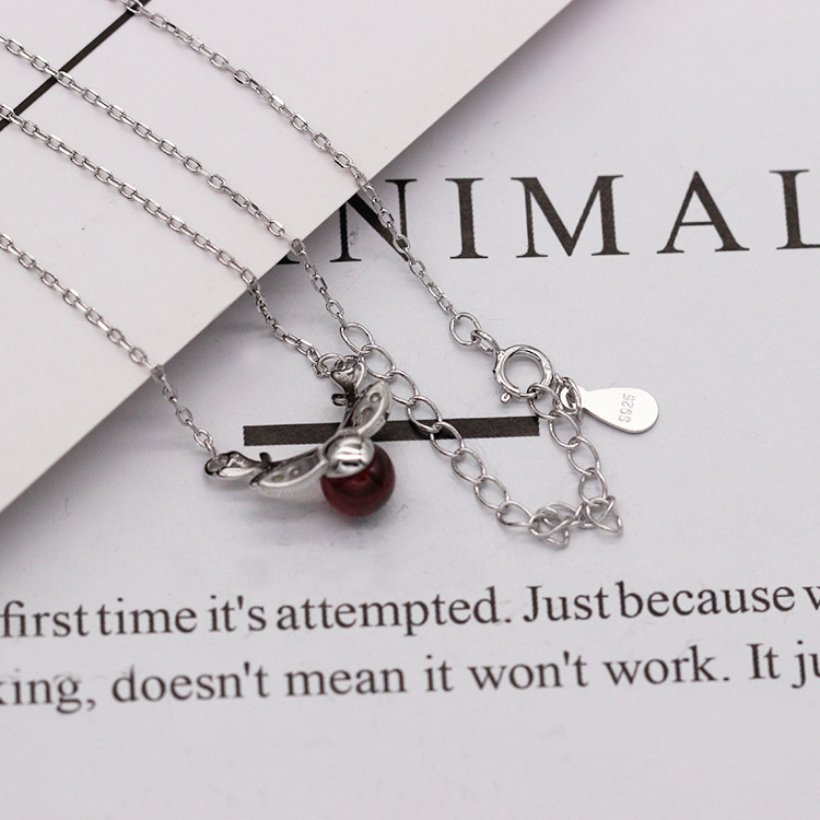S925 pure silver platinum-plated strawberry crystal garnet elk necklace simple and versatile fashion valentine&#039;s day gift from Japan and Korea