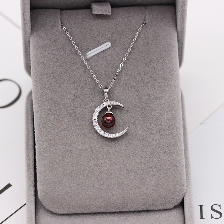 S925 pure silver plated platinum garnet crescent moon necklace simple and grace valentine&#039;s day gift from Japan and Korea