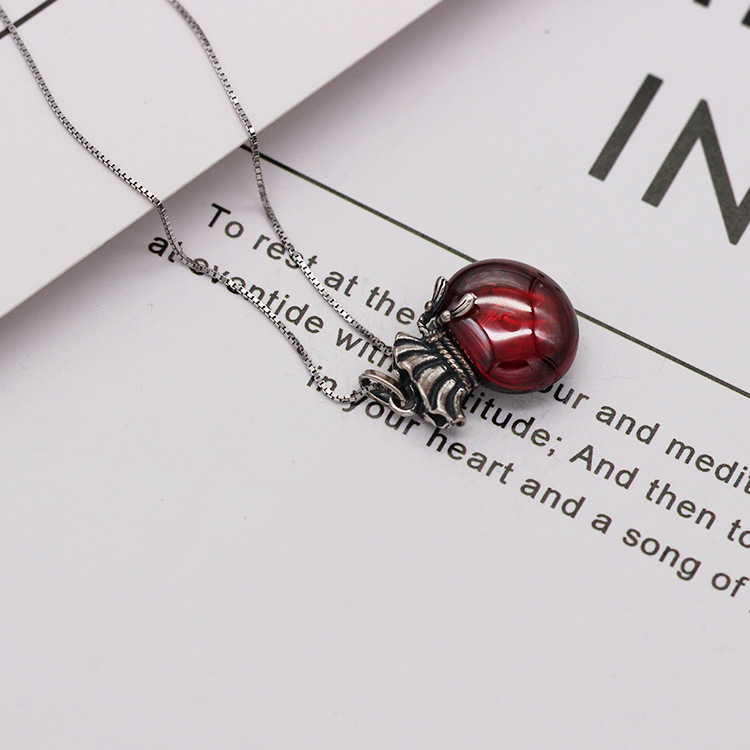 S925 pure silver vintage garnet gourd necklace simple and versatile fashion valentine's day gift Japan and South Korea popular accessories S925 pure silver vintage garnet gourd necklace simple and versatile fashion valentine's day gift Japan and South Korea popular accessories