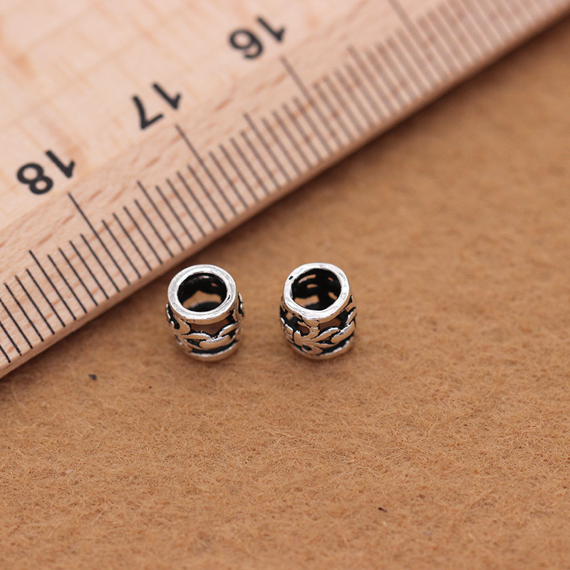S925 sterling silver cross Thai silver accessories wholesale DIY bracelet garnet beaded partition piece bead hollowed-out pattern beads S925 sterling silver cross Thai silver accessories wholesale DIY bracelet garnet beaded partition piece bead hollowed-out pattern beads