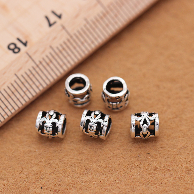 S925 sterling silver cross Thai silver accessories wholesale DIY bracelet garnet beaded partition piece bead hollowed-out pattern beads S925 sterling silver cross Thai silver accessories wholesale DIY bracelet garnet beaded partition piece bead hollowed-out pattern beads