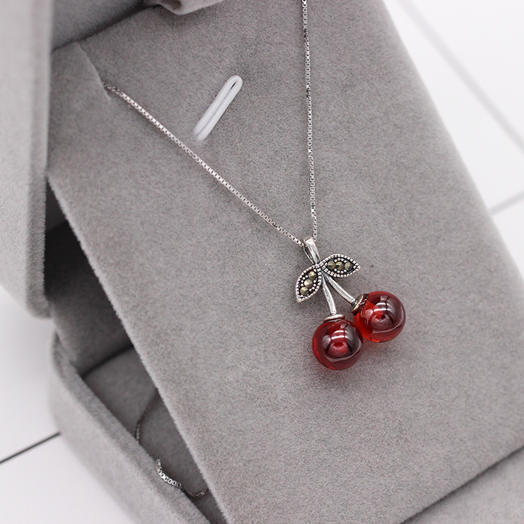 S925 pure silver plated platinum garnet cherry necklace simple and versatile fashion valentine&#039;s day gift Japanese and Korean accessories
