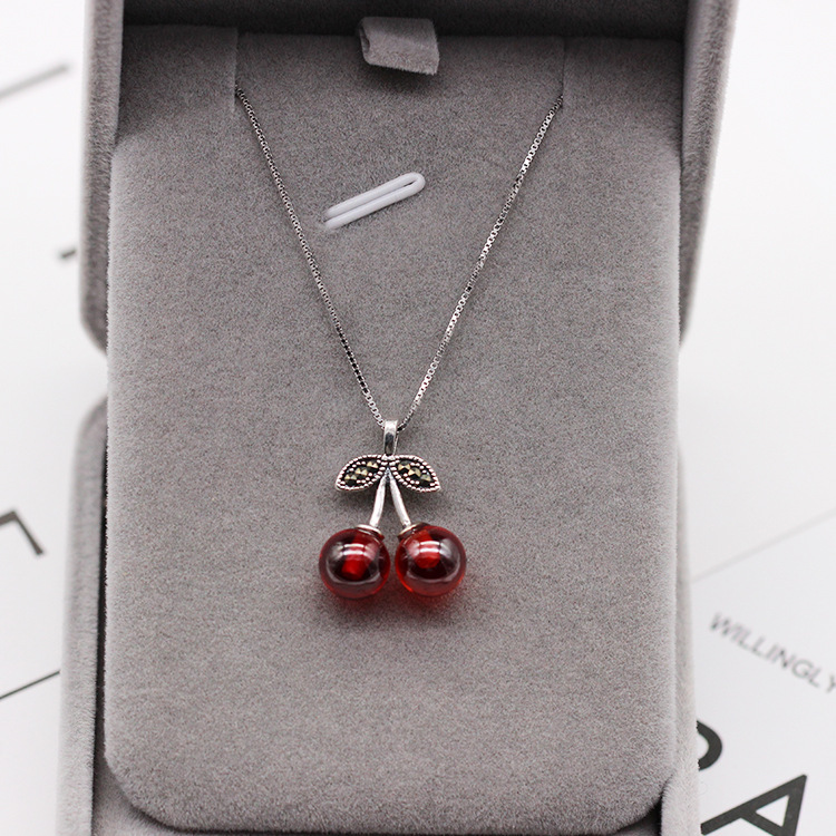 S925 pure silver plated platinum garnet cherry necklace simple and versatile fashion valentine's day gift Japanese and Korean accessories S925 pure silver plated platinum garnet cherry necklace simple and versatile fashion valentine's day gift Japanese and Korean accessories