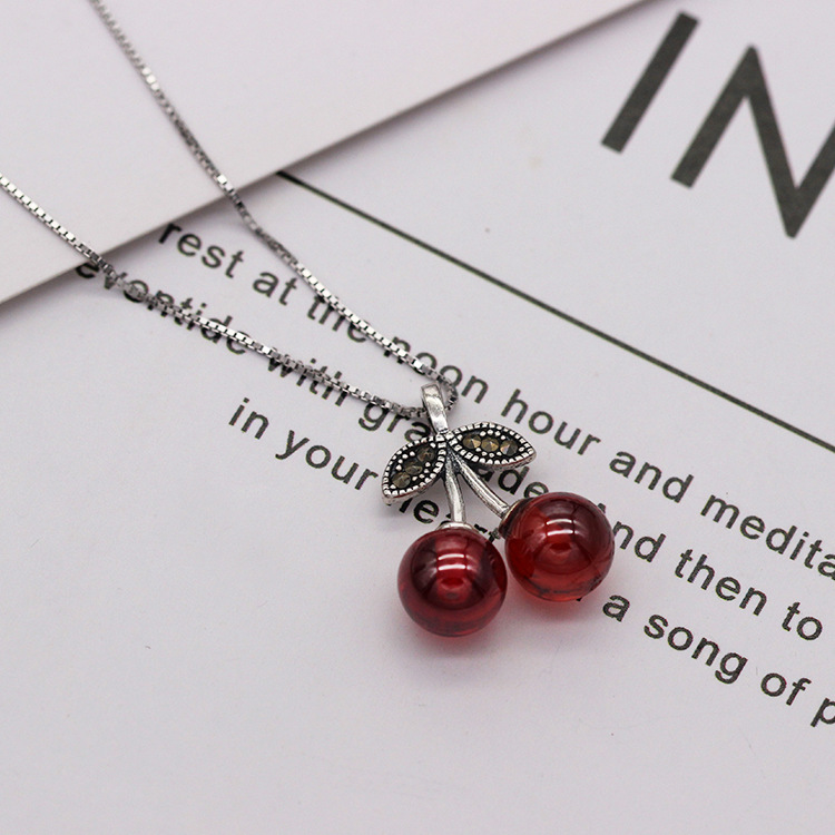 S925 pure silver plated platinum garnet cherry necklace simple and versatile fashion valentine's day gift Japanese and Korean accessories S925 pure silver plated platinum garnet cherry necklace simple and versatile fashion valentine's day gift Japanese and Korean accessories