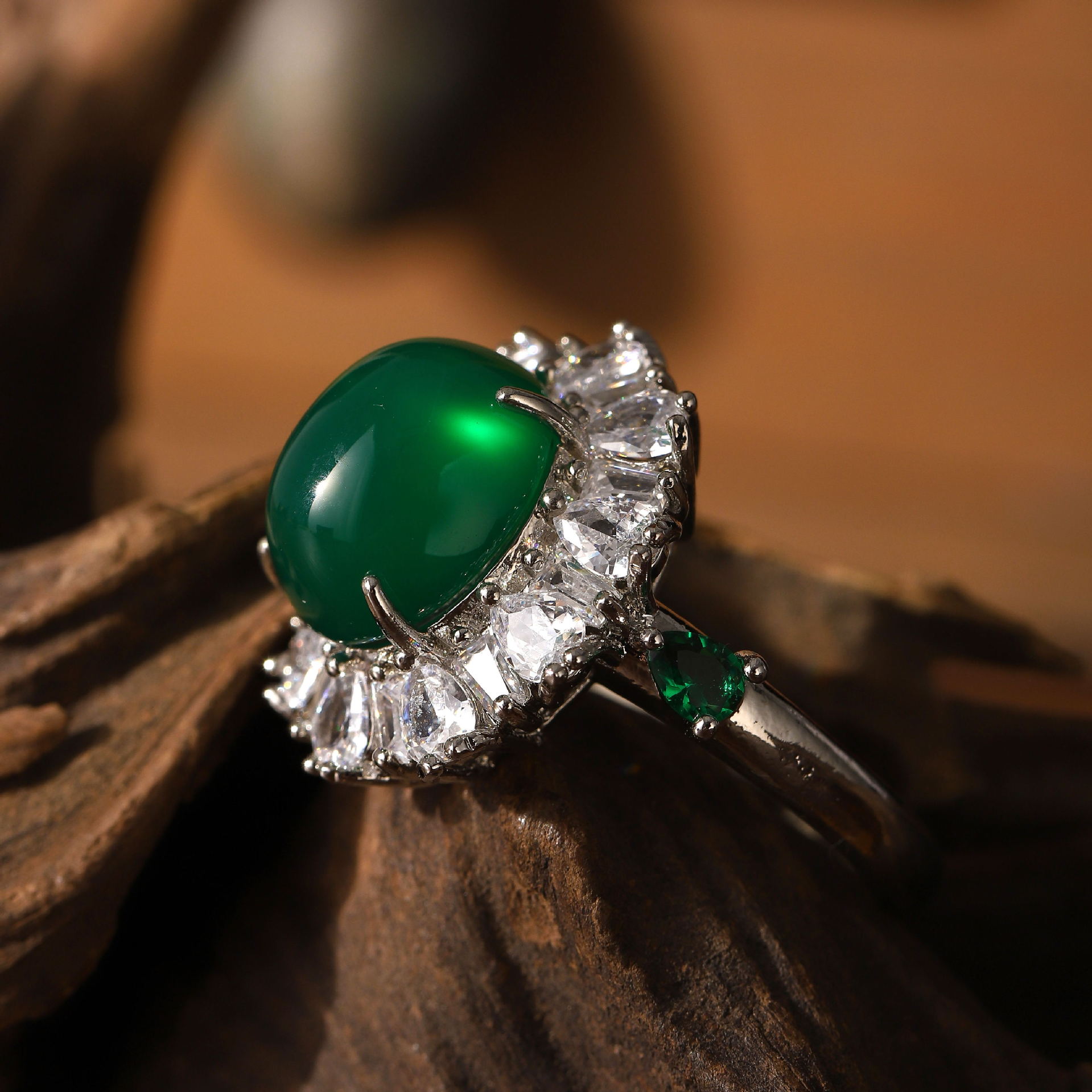 Green Chalcedony Necklace Earrings Inlaid Diamond Bracelet Set Jade Accessory/Jewelry Hetian Jade Chalcedony Four-Piece Set Green Chalcedony Necklace Earrings Inlaid Diamond Bracelet Set Jade Accessory/Jewelry Hetian Jade Chalcedony Four-Piece Set