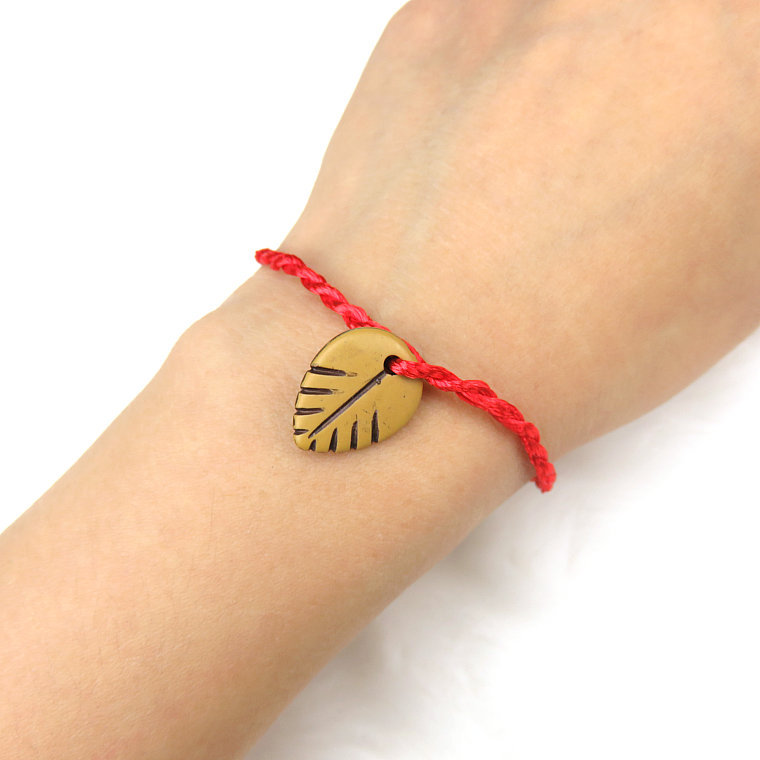 Peach Pit Imitation Jade Imitation Wood Braided Red Rope Bracelet Carrying Strap Activity Small Gift Wholesale Gift Hot Sale Zodiac Year of Birth Accessories