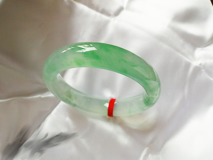 Jade bracelet  Highest-Ranking Imperial Concubine Bracelet Ice-like Yang Green Floating Flower Jade Bracelet for Women