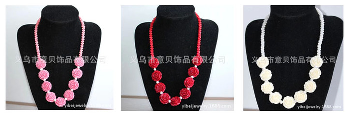 Coral coral natural peanut beads on both sides rose Pearl Necklace Double roses necklace Coral coral natural peanut beads on both sides rose Pearl Necklace Double roses necklace