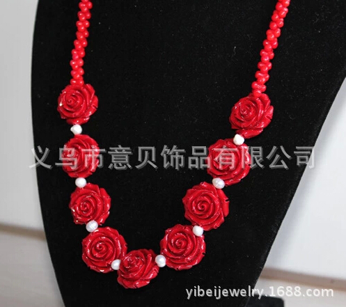 Coral coral natural peanut beads on both sides rose Pearl Necklace Double roses necklace Coral coral natural peanut beads on both sides rose Pearl Necklace Double roses necklace