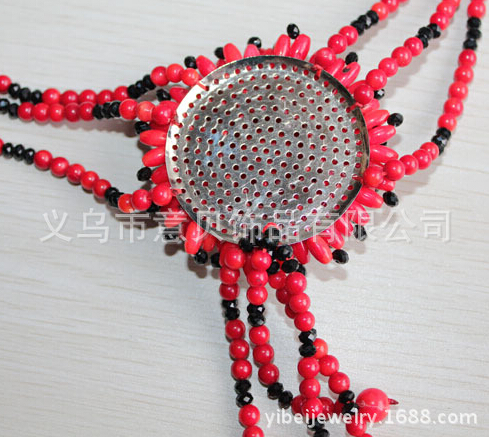 Bay natural coral beads beautiful Camellia three-in-one multi-disc three-breasted necklace necklaces Bay natural coral beads beautiful Camellia three-in-one multi-disc three-breasted necklace necklaces
