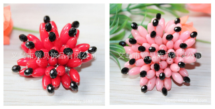 Bay natural coral rice beads hand-knitted chest pollen coral black crystal flower brooch corsage Bay natural coral rice beads hand-knitted chest pollen coral black crystal flower brooch corsage