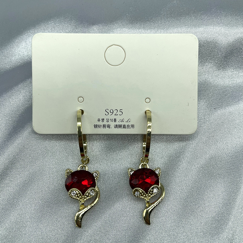 Amethyst Linghu Stud Earrings Crystal Charming Fox Sterling Silver Needle Purple Female Temperament New Freshess Earrings